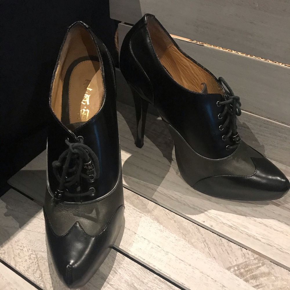 L.A.M.B olive green & black Lace up Stiletto Heels